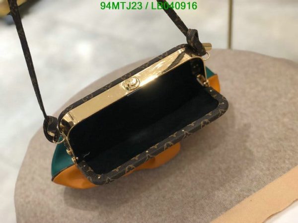 Louis Vuitton AAA+ Replica Boursicot EW Bag LB04091652347