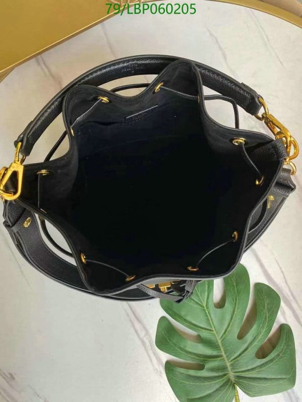 Louis Vuitton AAA+ Replica Bucket Bag In Black LBP0602056532