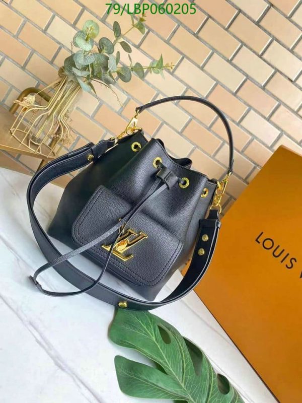 Louis Vuitton AAA+ Replica Bucket Bag In Black LBP0602056532