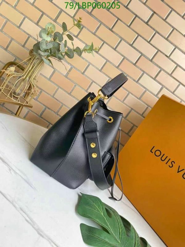 Louis Vuitton AAA+ Replica Bucket Bag In Black LBP0602056532