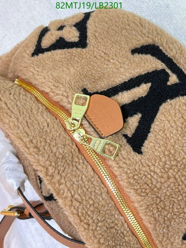 Louis Vuitton AAA+ Replica Bumbag Teddy Fleece Bag LB23015987412