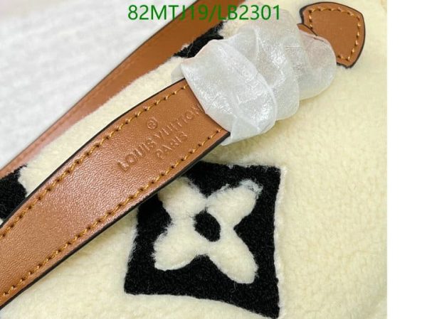 Louis Vuitton AAA+ Replica Bumbag Teddy Fleece Bag LB23015987412