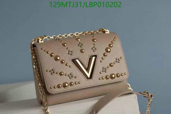 Louis Vuitton AAA+ Replica Chain Twist Epi Sol Studded Mm Shoulder Bag LBP0102028924