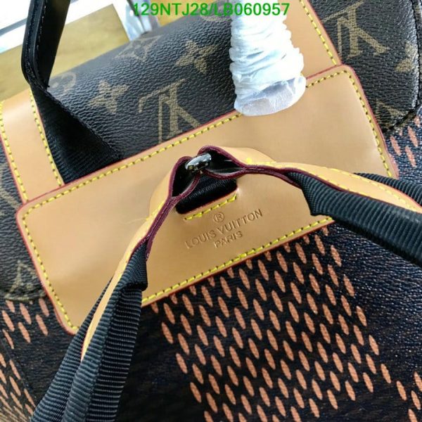 Louis Vuitton AAA+ Replica Christopher PM LB06095752017