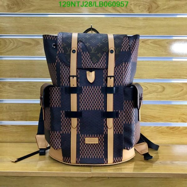 Louis Vuitton AAA+ Replica Christopher PM LB06095752017