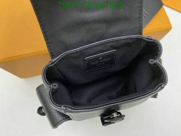 Louis Vuitton AAA+ Replica Christopher xs  LB16096382654