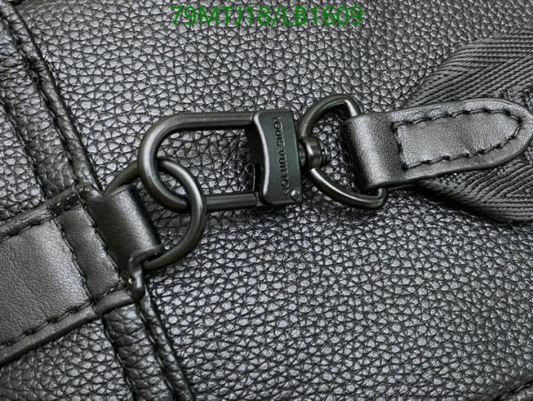 Louis Vuitton AAA+ Replica Christopher xs  LB16096382654