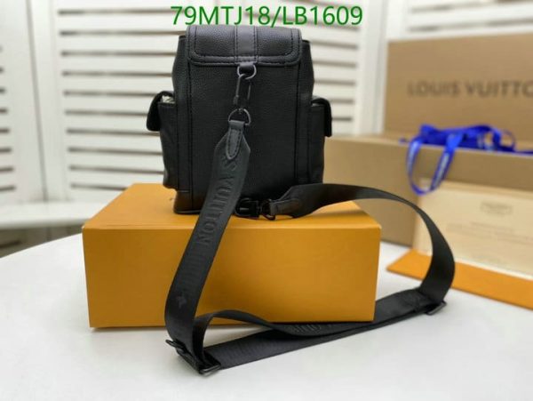 Louis Vuitton AAA+ Replica Christopher xs  LB16096382654