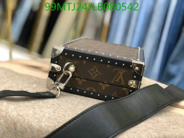 Louis Vuitton AAA+ Replica Clouth Box Bag LB08054252048