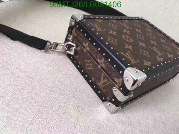 Louis Vuitton AAA+ Replica Clutch Box Bag LB08140657029