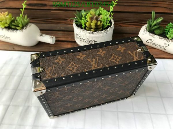 Louis Vuitton AAA+ Replica Clutch Box Bag LB10245457546