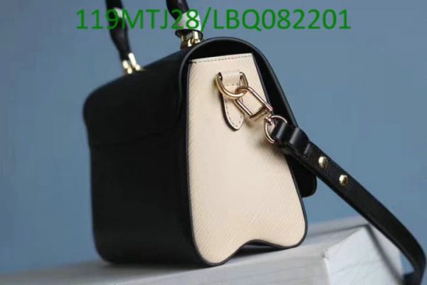 Louis Vuitton AAA+ Replica Crafty Twist MM Bag LBQ0822018952