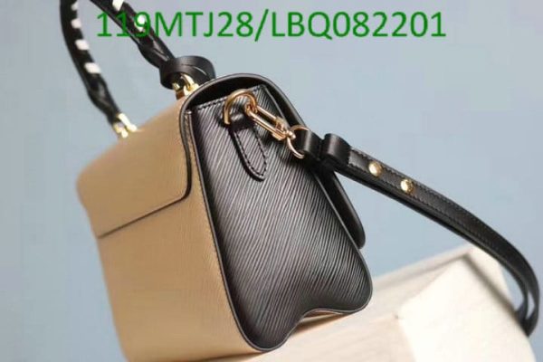 Louis Vuitton AAA+ Replica Crafty Twist MM Bag LBQ0822018952