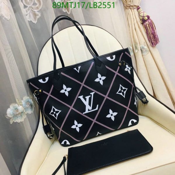 Louis Vuitton AAA+ Replica Cream Neverfull Bag LB25518963148