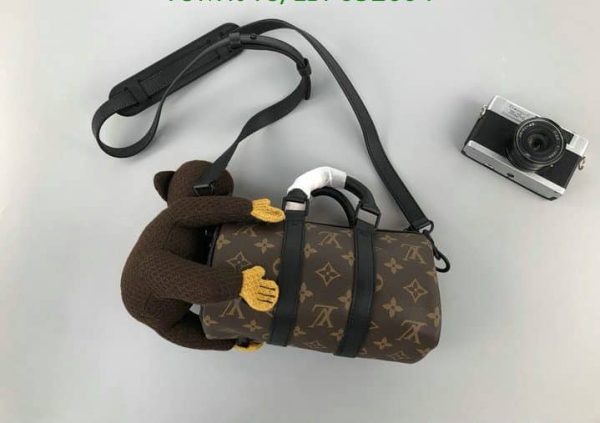 Louis Vuitton AAA+ Replica Crossbody Bag LBP0326040462