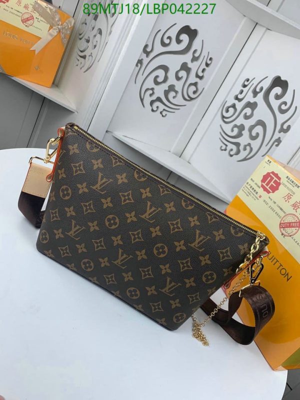 Louis Vuitton AAA+ Replica Crossbody bag LBP04222778015