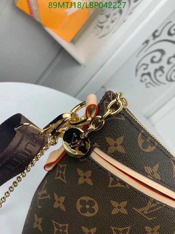 Louis Vuitton AAA+ Replica Crossbody bag LBP04222778015