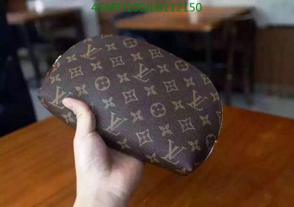 Louis Vuitton AAA+ Replica Damier Azur Cosmetic Pouch PM LB11215057349