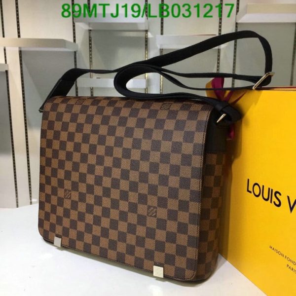 Louis Vuitton AAA+ Replica Damier Graphite District Crossbody Bag LB03121789452