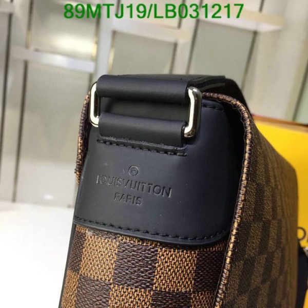 Louis Vuitton AAA+ Replica Damier Graphite District Crossbody Bag LB03121789452