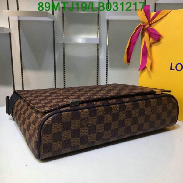 Louis Vuitton AAA+ Replica Damier Graphite District Crossbody Bag LB03121789452