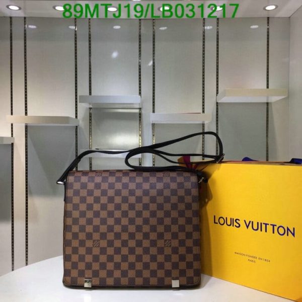 Louis Vuitton AAA+ Replica Damier Graphite District Crossbody Bag LB03121789452