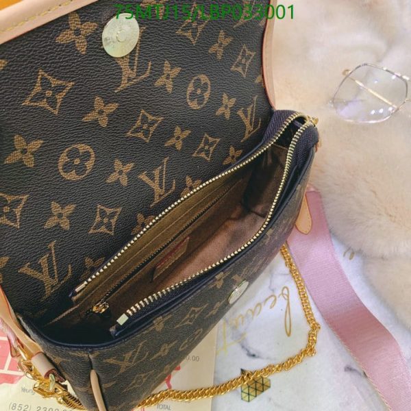 Louis Vuitton AAA+ Replica Diane Canvas Shoulder Bag LBP0330015716