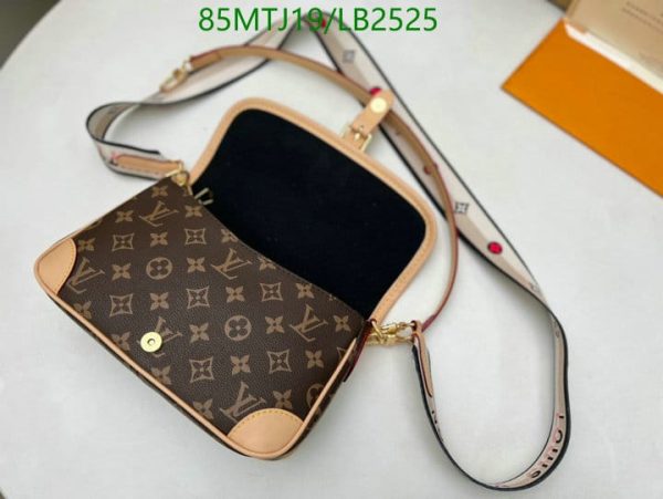 Louis Vuitton AAA+ Replica Diane Hangbag LB25258965134