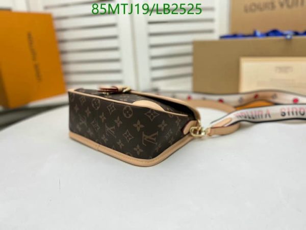 Louis Vuitton AAA+ Replica Diane Hangbag LB25258965134