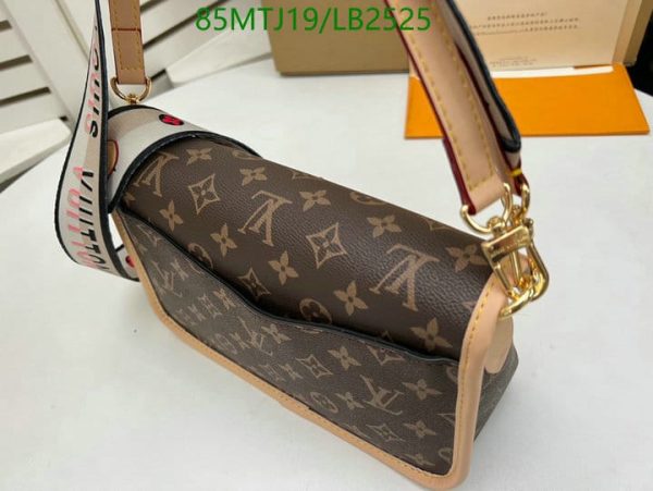 Louis Vuitton AAA+ Replica Diane Hangbag LB25258965134