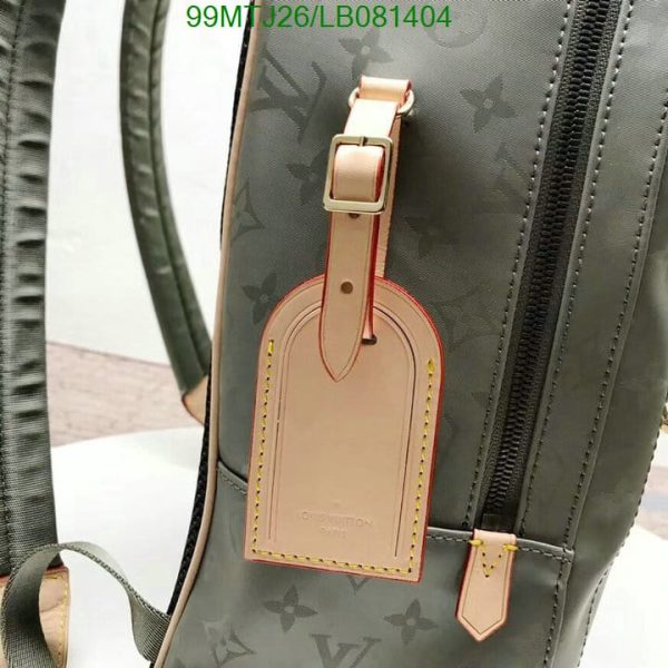 Louis Vuitton AAA+ Replica Discovery Backpack LB08140489426