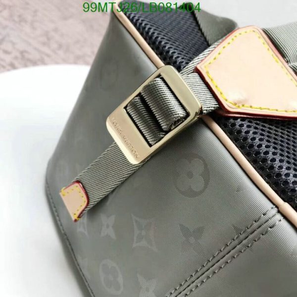 Louis Vuitton AAA+ Replica Discovery Backpack LB08140489426