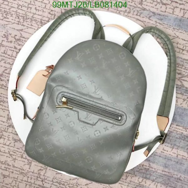 Louis Vuitton AAA+ Replica Discovery Backpack LB08140489426