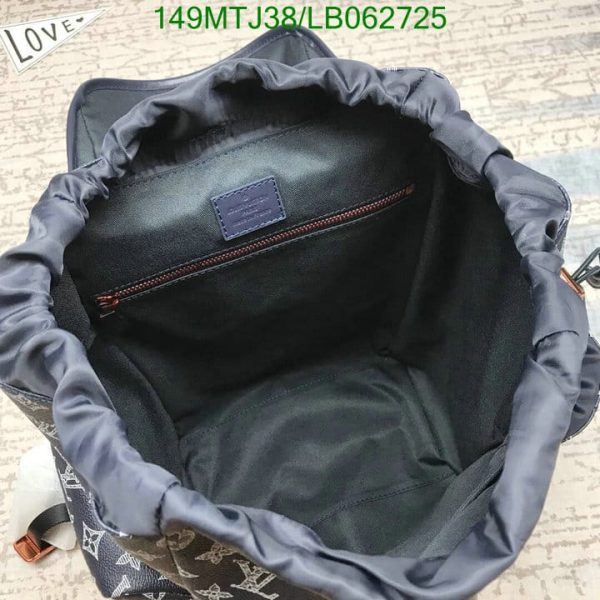 Louis Vuitton AAA+ Replica Discovery Bag Pack Rucksack LB06272589428