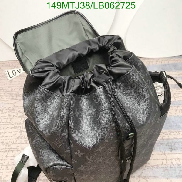 Louis Vuitton AAA+ Replica Discovery Bag Pack Rucksack LB06272589428