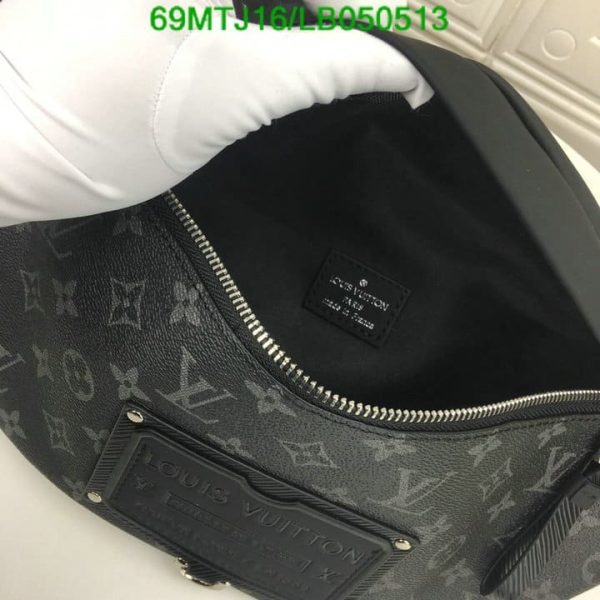 Louis Vuitton AAA+ Replica Discovery Bumbag LB05051341785