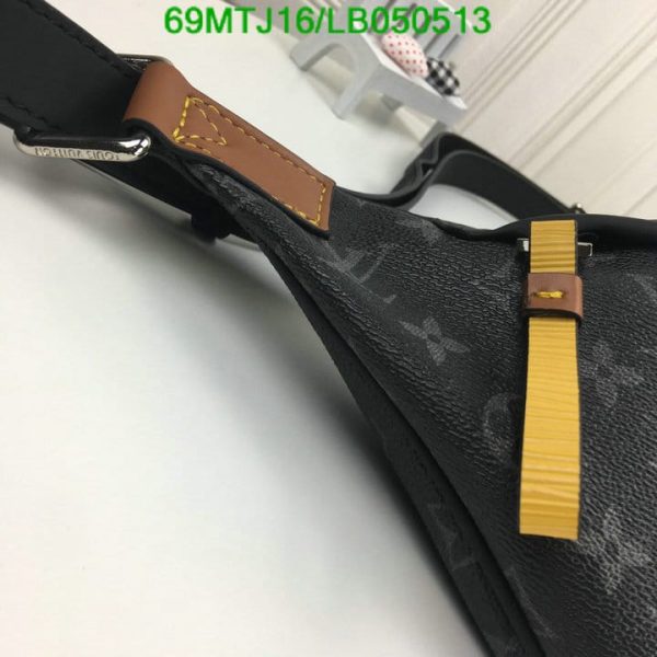 Louis Vuitton AAA+ Replica Discovery Bumbag LB05051341785