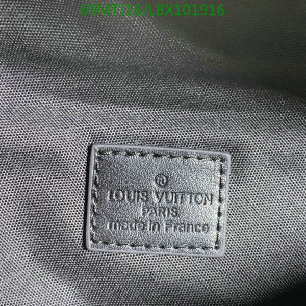 Louis Vuitton AAA+ Replica Discovery Bumbag Limited Edition LBX1019162367