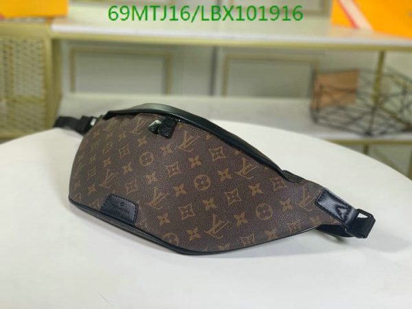 Louis Vuitton AAA+ Replica Discovery Bumbag Limited Edition LBX1019162367