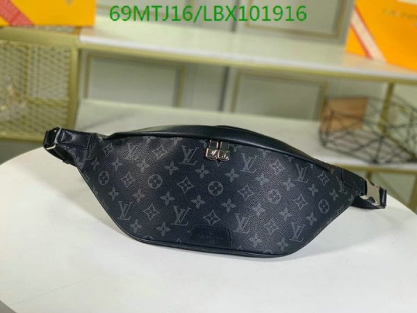 Louis Vuitton AAA+ Replica Discovery Bumbag Limited Edition LBX1019162367