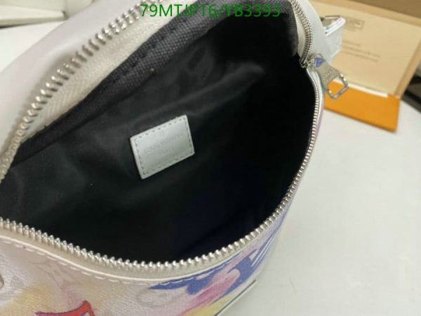 Louis Vuitton AAA+ Replica Discovery Bumbag YB33938963547