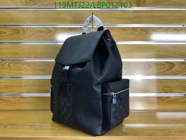 Louis Vuitton AAA+ Replica Discovery Taiga Black Eclipse Canvas Backpack LBP0121037654