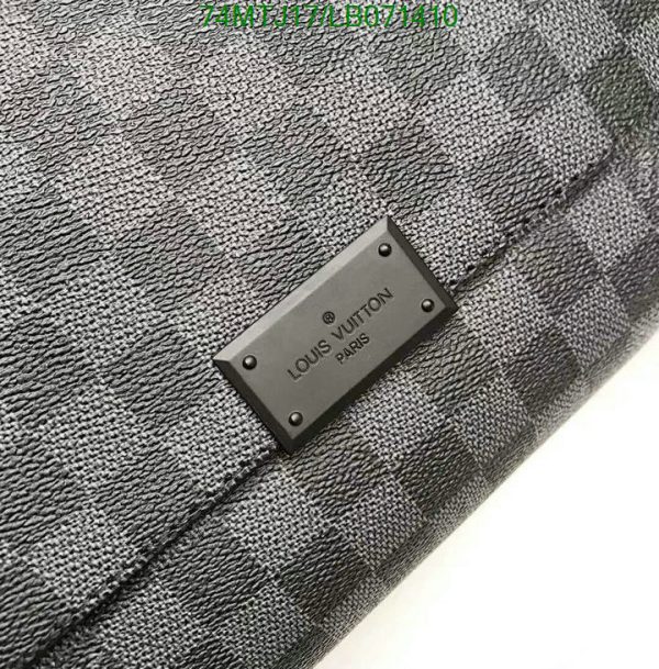 Louis Vuitton AAA+ Replica District PM crossbody Shoulder Bag LB07141063257