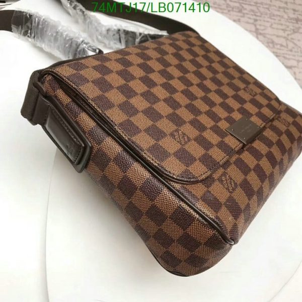 Louis Vuitton AAA+ Replica District PM crossbody Shoulder Bag LB07141063257