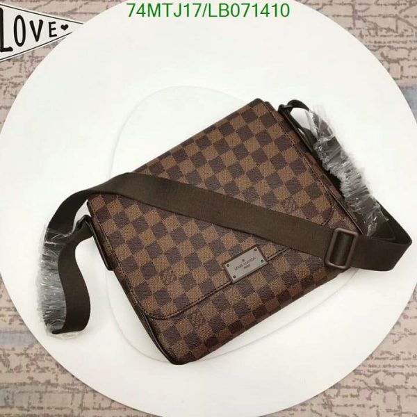 Louis Vuitton AAA+ Replica District PM crossbody Shoulder Bag LB07141063257