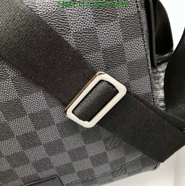 Louis Vuitton AAA+ Replica District PM crossbody Shoulder Bag LB07141063257