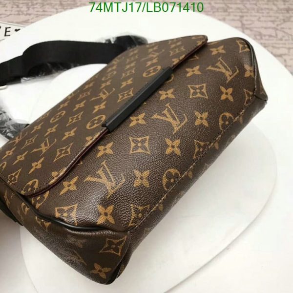 Louis Vuitton AAA+ Replica District PM crossbody Shoulder Bag LB07141063257