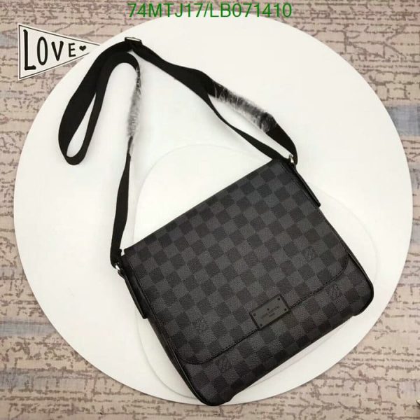 Louis Vuitton AAA+ Replica District PM crossbody Shoulder Bag LB07141063257