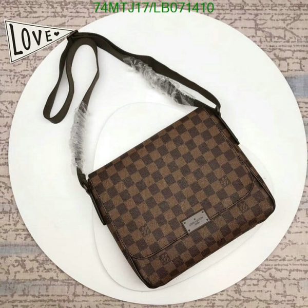 Louis Vuitton AAA+ Replica District PM crossbody Shoulder Bag LB07141063257