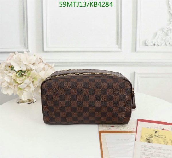 Louis Vuitton AAA+ Replica Dop Kit new Travel bag KB42847568243